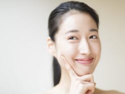 【2026年3月】個人向け国債固定5年とネット定期預金に200万円預けたときの利息の違いは?