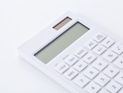 自分の老齢厚生年金が多いと、遺族年金はもらえないのでしょうか?