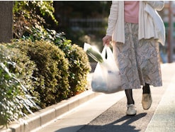 「住まいが駅から遠く不便。遅すぎたのでしょうか」年金約6万円、70歳女性の苦悩