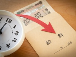「住居費3.3万円。長時間勤務は難しい」労働収入12万円・40歳契約社員の非課税生活