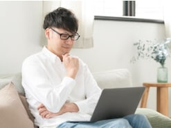 「一時はマイナスで焦った」49歳・年収600万円男性のオルカン積立2年