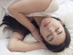 週末の寝だめで病気リスクが下がる？ うつ病・心血管疾患・物忘れ・認知症との意外な関係