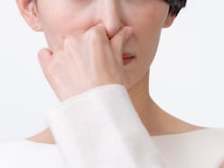 Q. 閉経後、自分の体臭が気になることがあります。改善法はありますか？