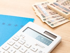「年金を繰上げ受給して、投資に回せば得する？」専門家の回答が"NO"のワケ
