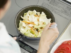 「よりおなかと気持ちが満たされる気がします」財布と体に優しい年収380万円・38歳女性の“節約テク”