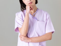 40代女性看護師の夏ボーナス予想30万円「今さら転職は無理。今の職場にしがみつくしかない」