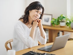 有名インフルエンサーの煽りに騙されるな！資産4億の50代専業主婦、「30年スパン」の視点のススメ