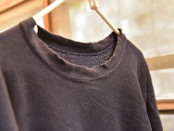 金運を下げる「着てはいけない服」。運気がたまらない、本当にお金にゆとりがある人が選ばない服とは？