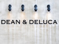 【DEAN & DELUCA】9月25日から数量限定「グロサリーバッグ」が登場! 高級感漂う大人の2色展開