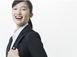国家公務員の年金は月いくら?男性約19万4000円、女性約17万3000円
