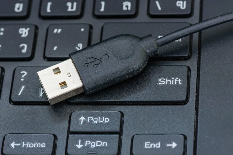USB規格をチェック
