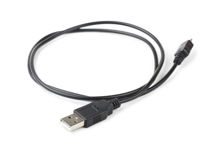 USB|モバイルバッテリーで充電できるので、車中泊にも◎