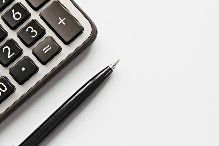 価格帯|デイリーケアには安い「プチプラ」、スペシャルケアには「デパコス」を