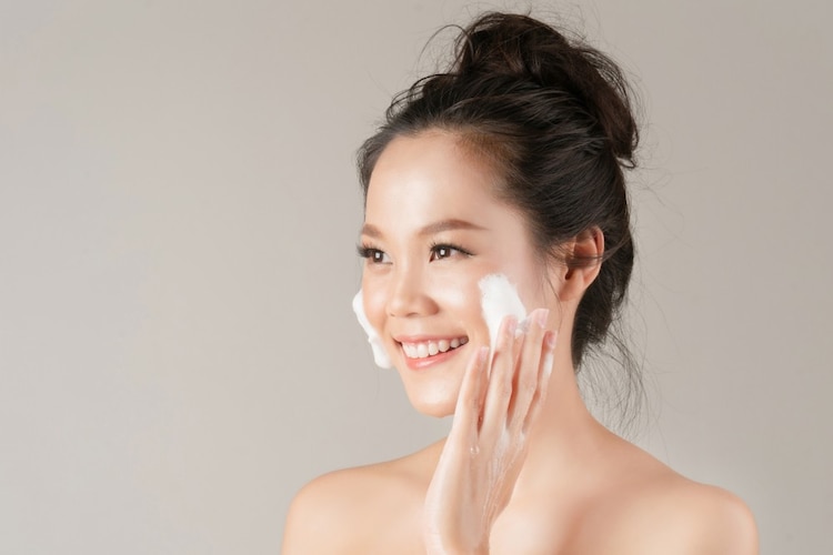 ニキビ肌におすすめの洗顔方法