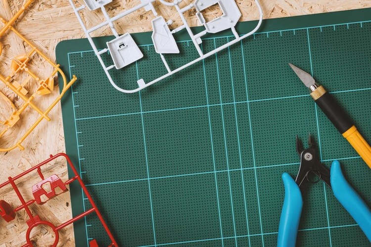 プラモデルの作業台や塗装ブースについて