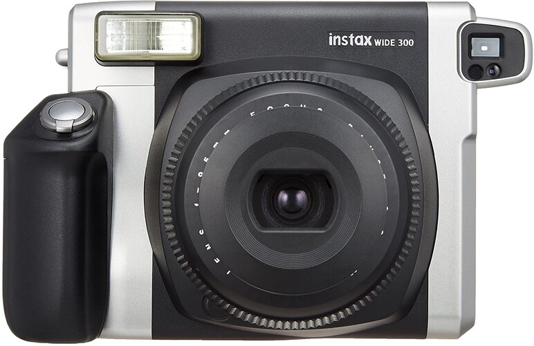 本体サイズもフィルムサイズもワイドな大きさの「instax WIDE シリーズ」