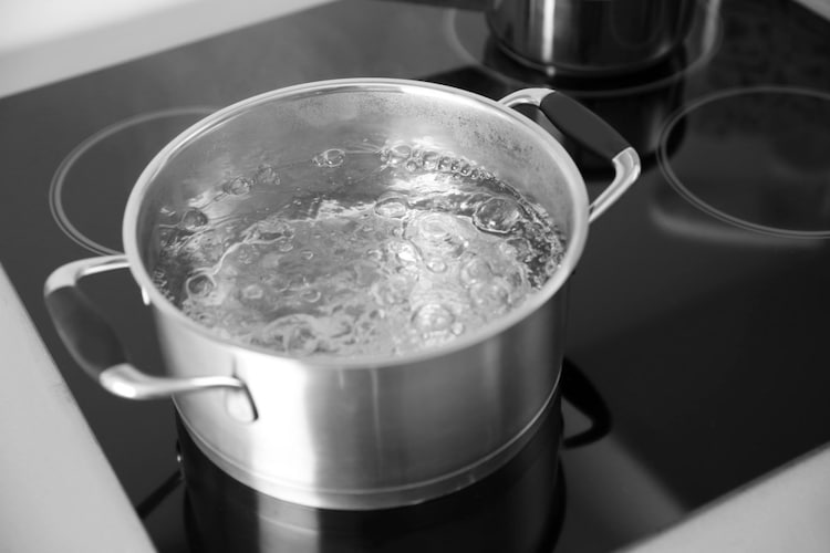 調理方法は温めるだけが一般的、常温で食べられるものにも注目