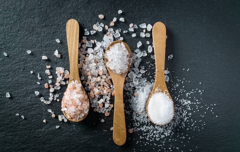 塩の種類｜肉料理には岩塩、魚料理には海塩