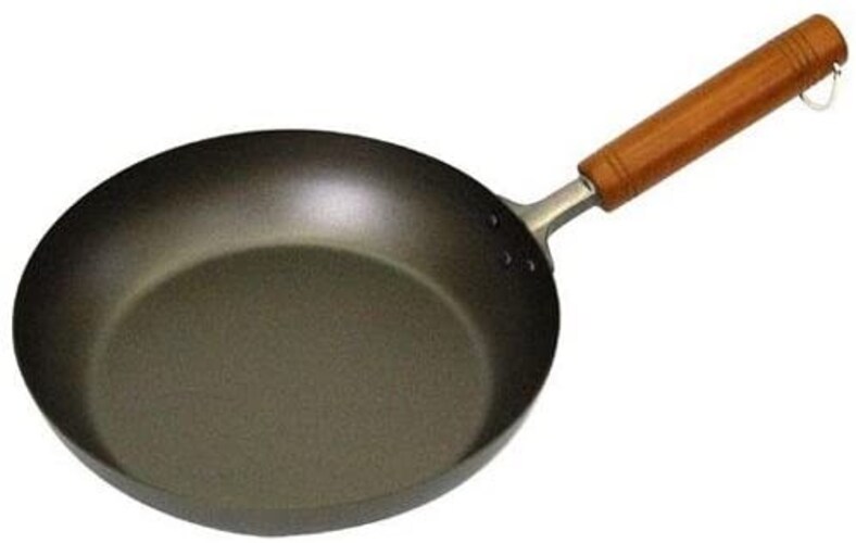 チタンは抜群の軽さが魅力