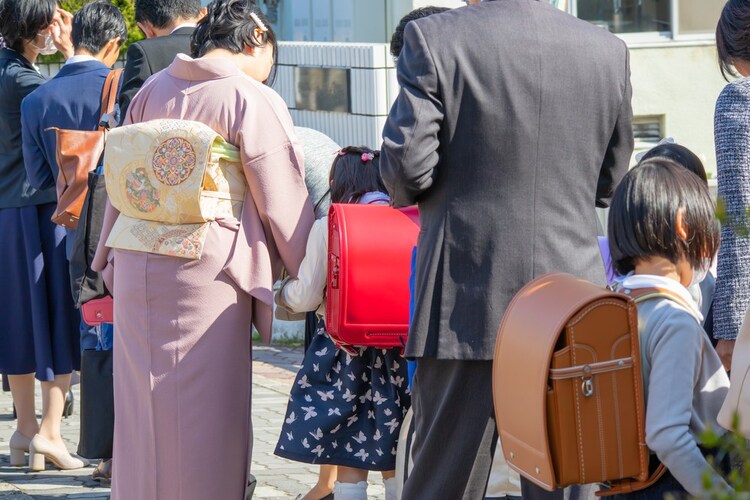人気のカラーやデザインで選ぶ