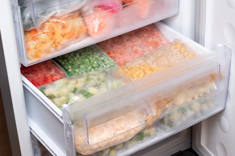 まとめ買いやお徳用パックは「冷凍庫に入るか」も要チェック