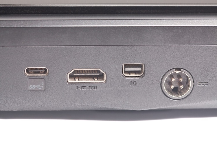 USB Type-C・HDMIなど接続端子をチェック