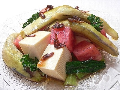 小松菜と茄子とトマトと豆腐のサラダ
