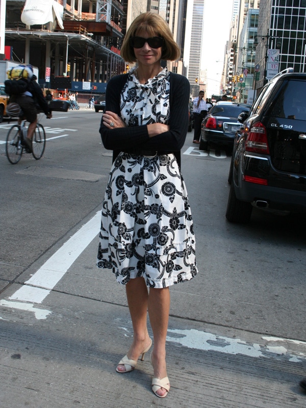 美品 PRADAプラダ シルク 女優襟 サテン トレンチコート ブラック