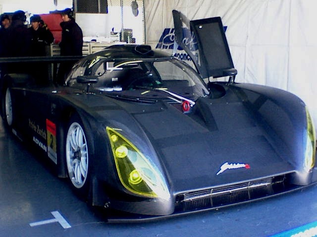 ナショナル景品レーシングカー 注目のマシン「紫電」が発進～SUPER GT～ [モータースポーツ