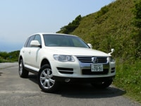 強力エンジンを積んだ新型「トゥアレグ」