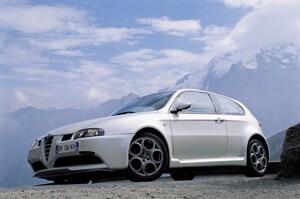 【完成品】アルファロメオ（Alfa147GTA） アルファ147 GTAの中古車を探すなら【グーネット】