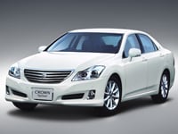 0.6万kmでもう110万円落ち！現行クラウン