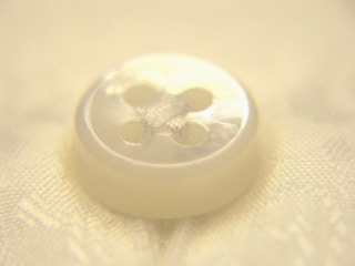 白蝶貝の特厚ボタン
