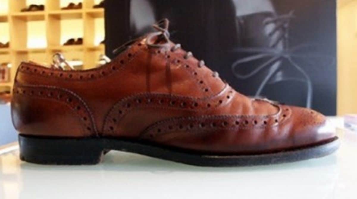 ジョンストン&マーフィーコードバンチャッカブーツ赤茶