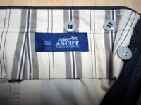 一本あれば便利なグレーフランネルのパンツ