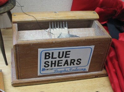 BLUE SHEARS