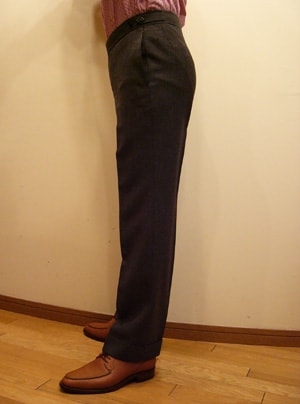 美脚パンツ