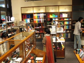 デルフォニックス丸の内店