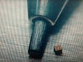 米粒より遥かに小さい０．３ミリ角の驚異！　世界最小サイコロを振ってきた