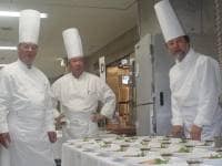 ゲスト400が名シェフの美食に酔うその瞬間。　フレンチ三巨匠・食の饗宴