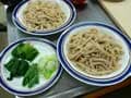 郷土食　村山糧うどんを打つ
