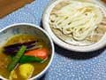 チキンと夏野菜のスープカレーうどん