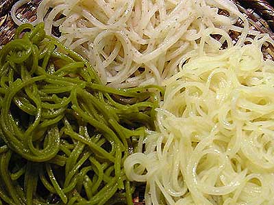 ひな祭りの、そば