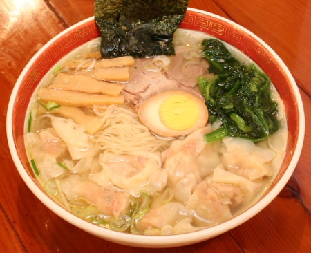 秀逸な旨味の雲呑麺【広州市場】（五反田）
