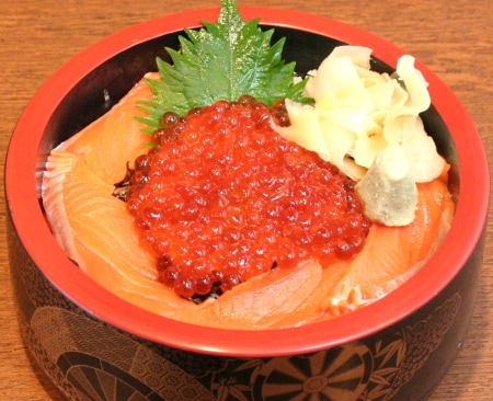 寿司屋が驚く、格安な極上海鮮丼「どん」