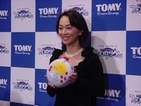ディズニーキャラクターが登場する物語を壁に映写　おはなしシアターファンタジウム