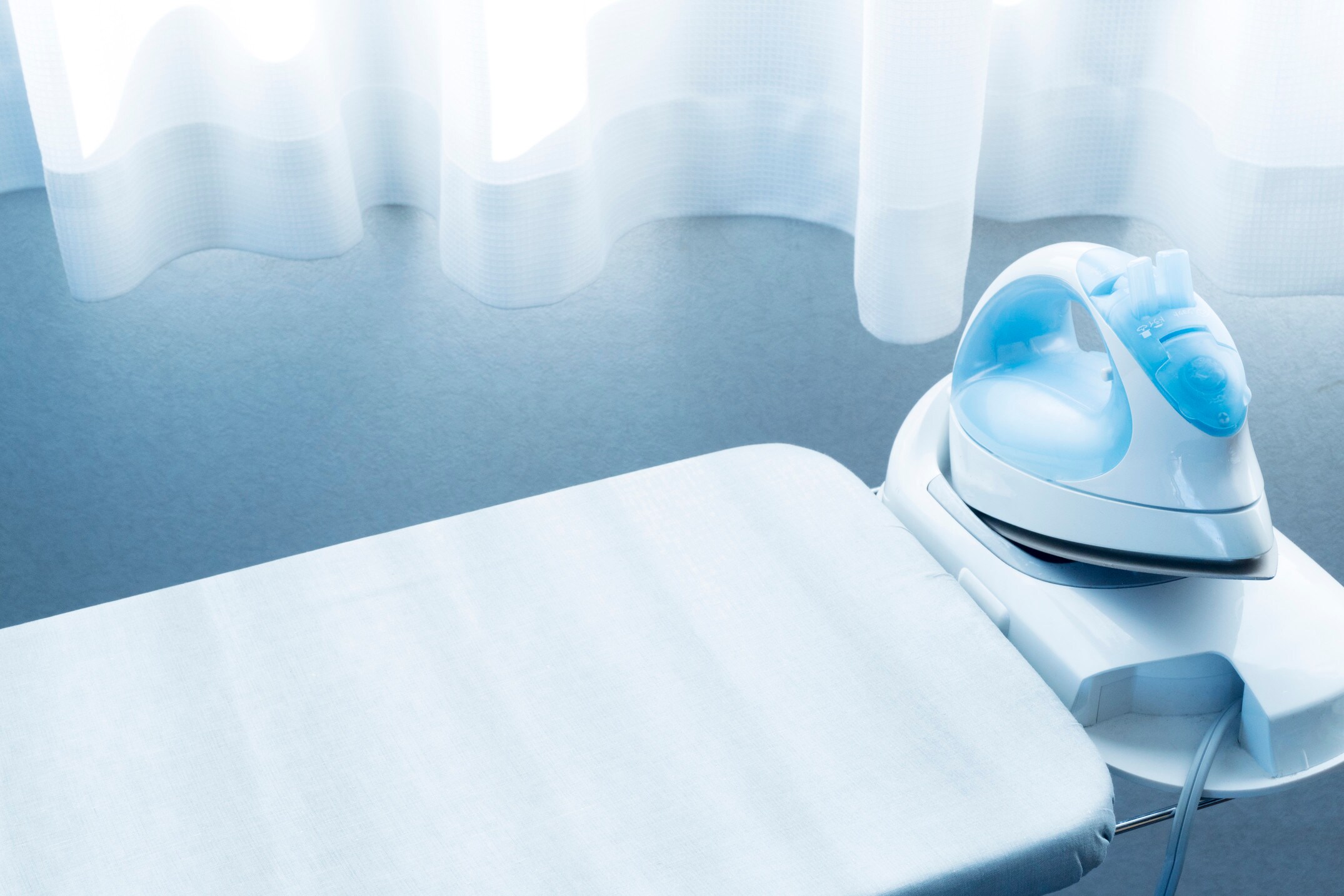 【極美品 訳あり】T-fal フリームーブ 9940 コードレスアイロン 2/3 ティファール初のコードレス・フリームーブ9940 [アイロン