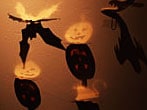 光と影が映る？ハロウィンの影絵の作り方