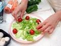 飲食の安全を守る　食品衛生責任者