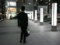 法人か、個人事業か？！